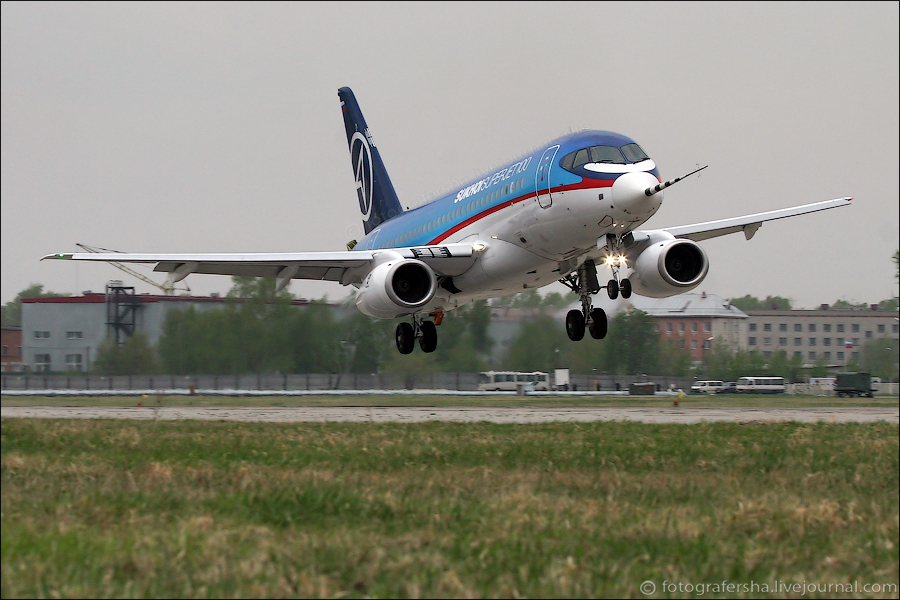 On the first day the airplane demonstrated taxiing. On the second day we saw its chassis tests. Fina...