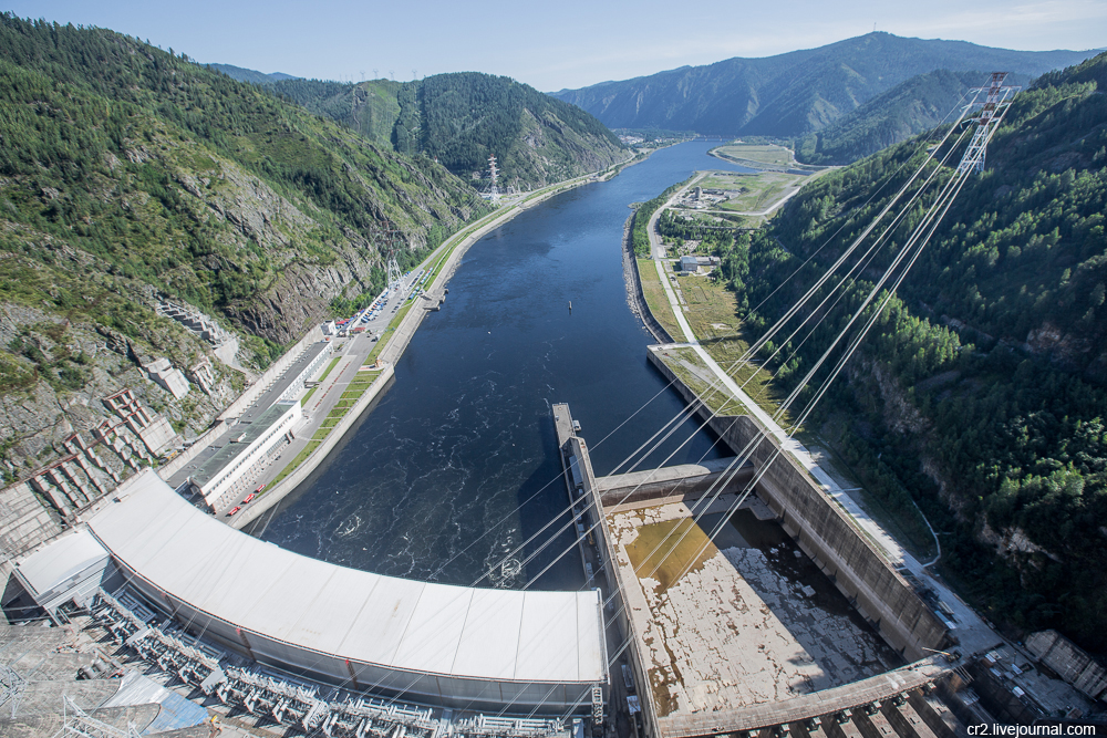 Constructors came up with idea of Sayano-Shushenskaya dam in 1960. In November 1961 geologists chose...